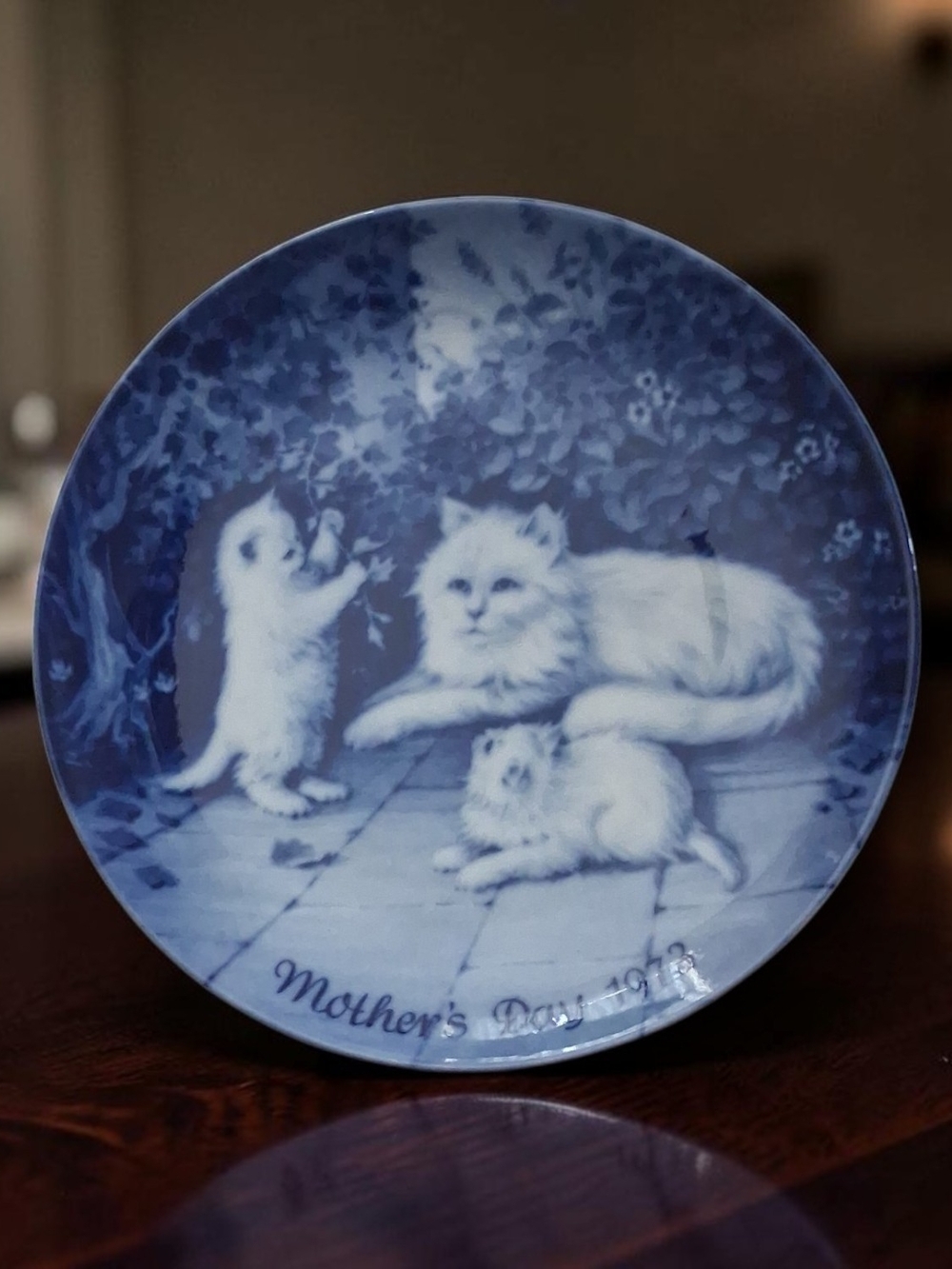 Mother's Day Plate 1973 Mother Cat & Kittens Kaiser